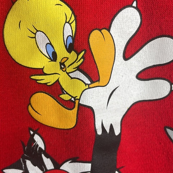 Looney Tunes red sweatshirt with Sylvester, Buggs, Taz and friends in size Large - Picture 9 of 10